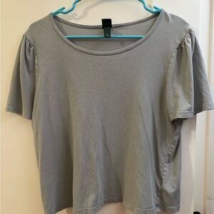 Lightweight gray top
